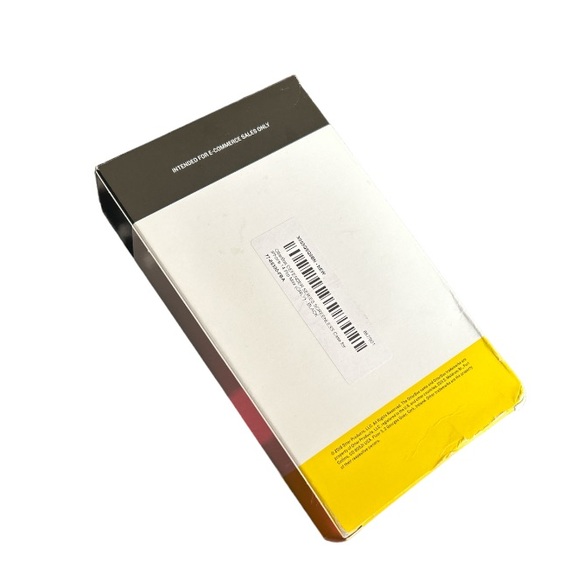 iPhone 14 Pro OtterBox Case - Picture 2 of 5